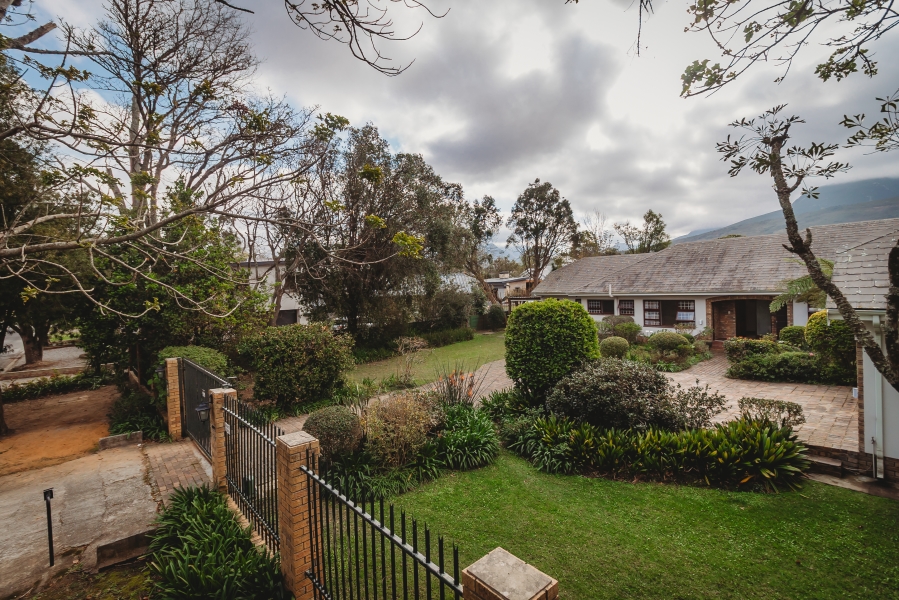 4 Bedroom Property for Sale in Heatherlands Western Cape